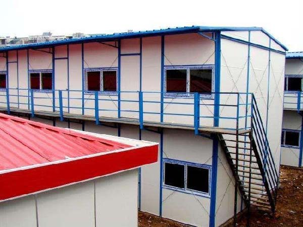 活動（dòng）房（fáng）