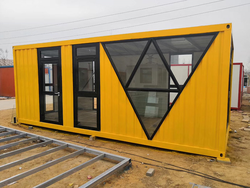 不僅僅是密封問題導致裝配式打包箱（xiāng）的門（mén）窗漏風